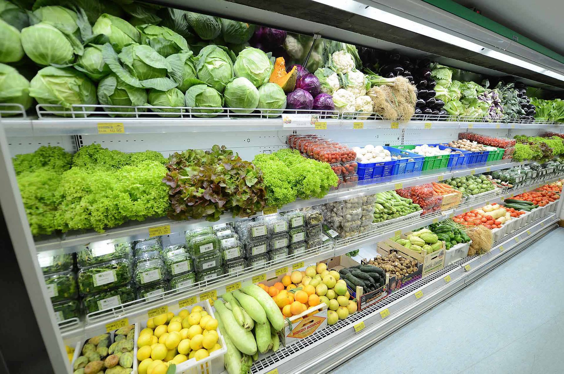 Giai đoạn cuối trong mở siêu thị thực phẩm sạch: tiếp thị và quản lý.