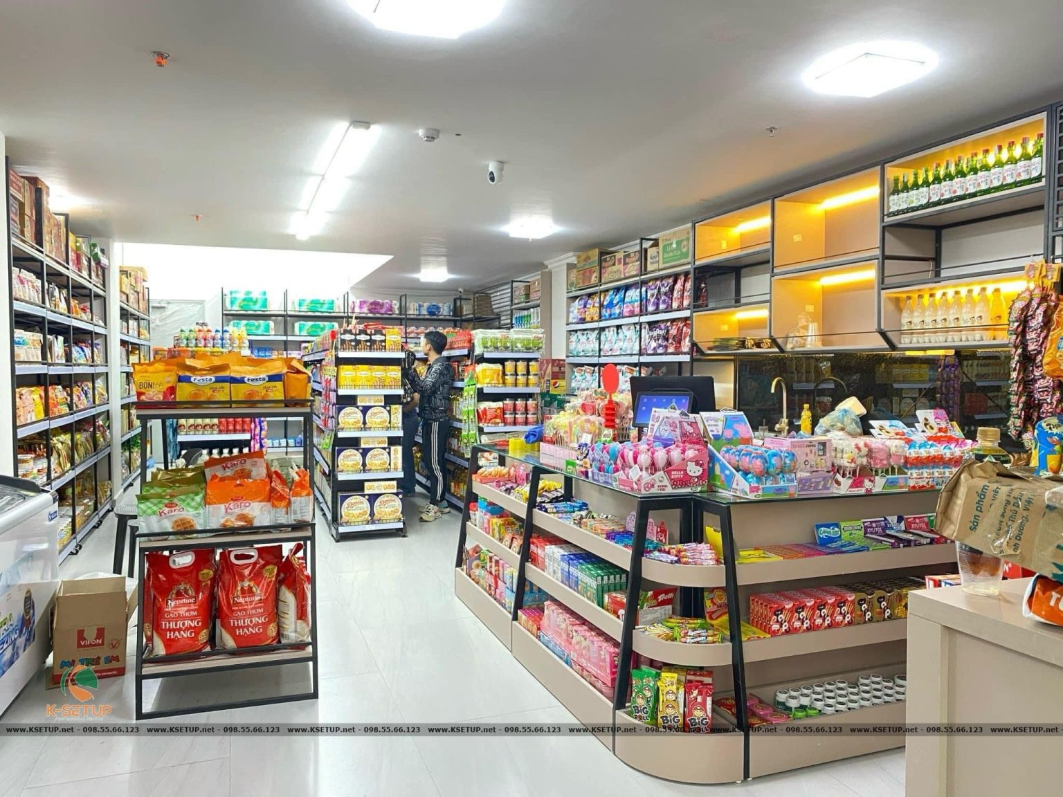 Mô hình cửa hàng tiện lợi 24h